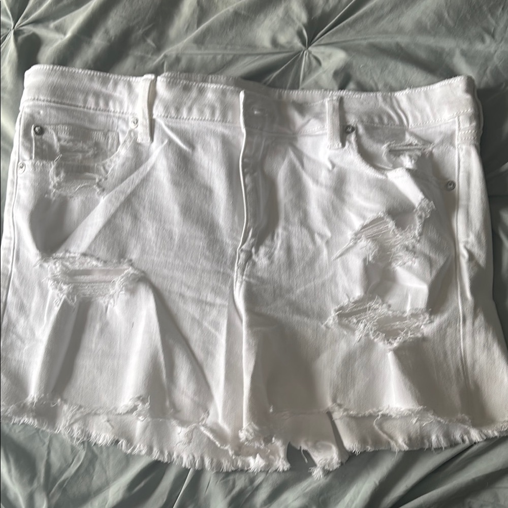 AE Next Level Ripped Denim Midi Short White Size 16